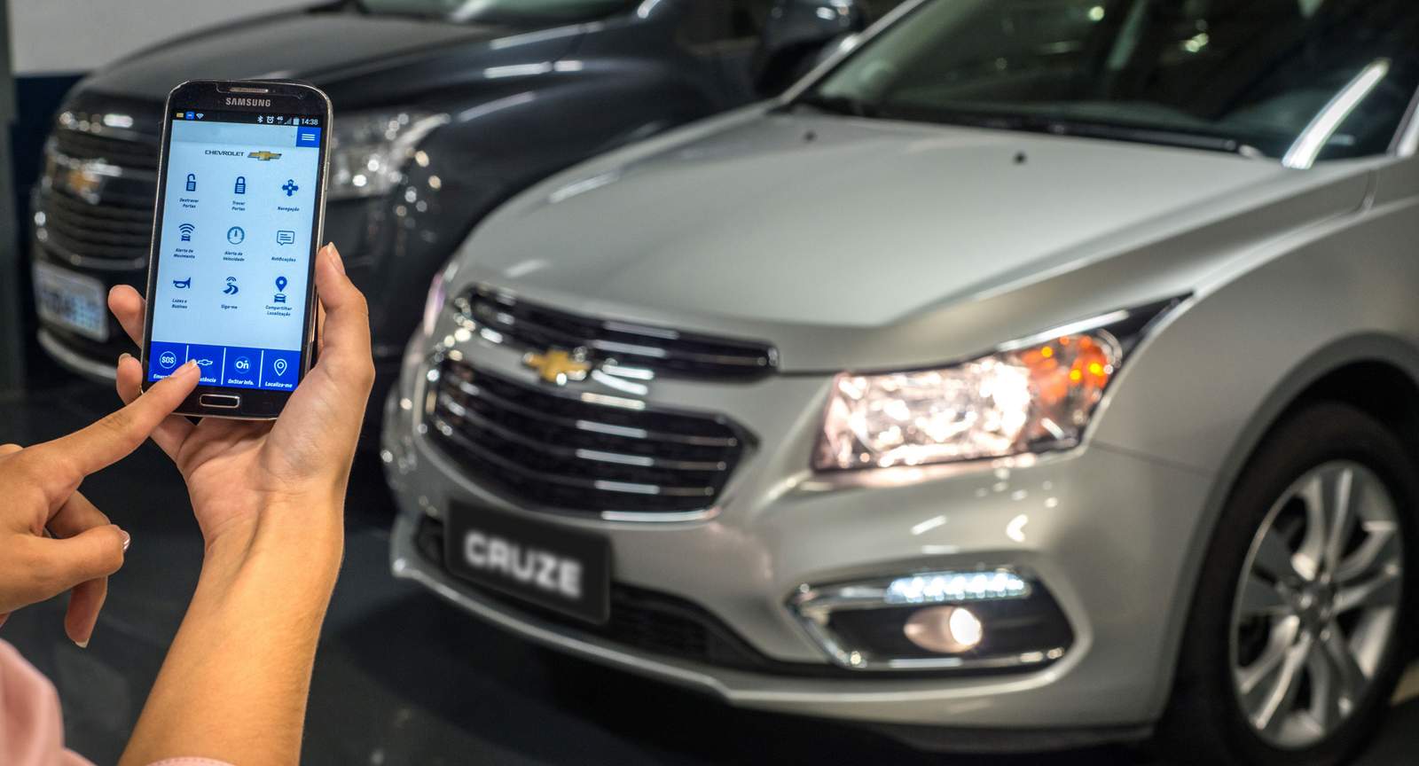 gm-cruze-2016-onstar-1