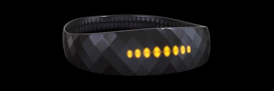 BrainBAND, banda tecnológica para prevenir daños cerebrales en el campo de juego. BrainBAND, banda tecnológica para prevenir daños cerebrales en el campo de juego.